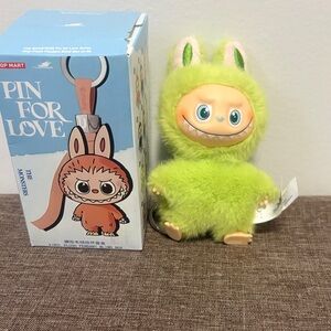 Pin For Love letter V